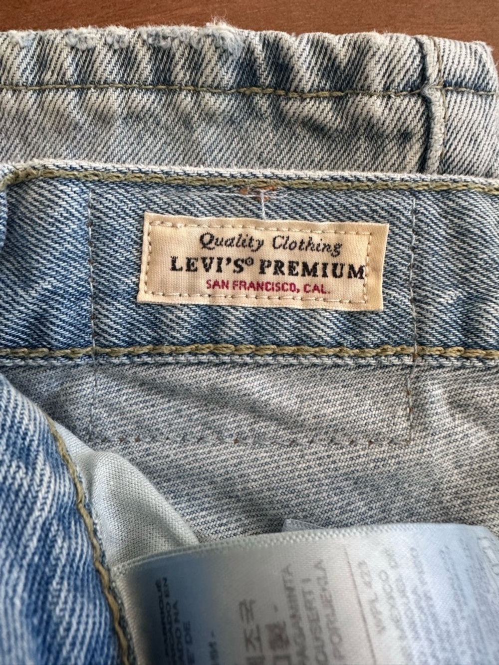 Levi’s 501 90’s Jeans - Picture 5 of 5